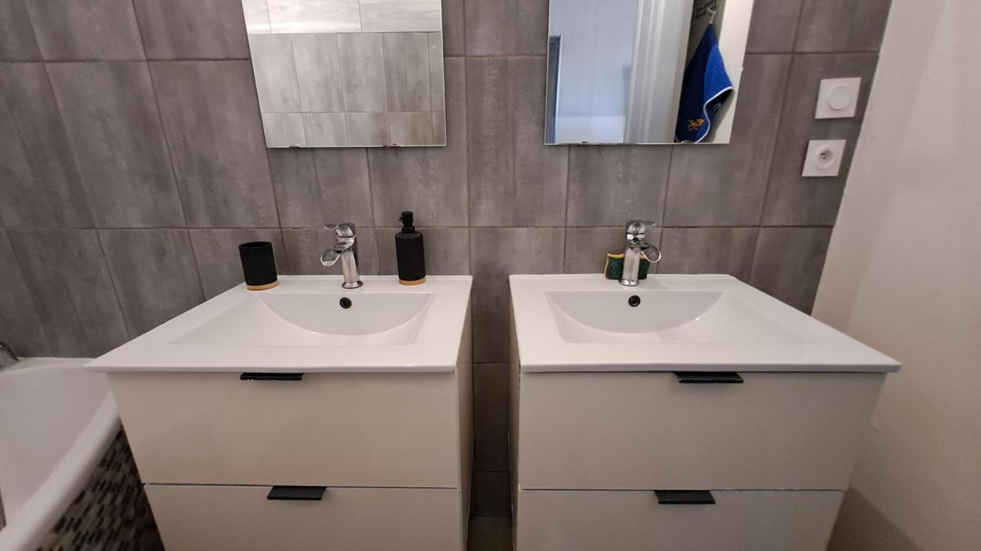Pres Du Port -Lsm30Conciergerie- Villa Saint-Gilles  Ngoại thất bức ảnh